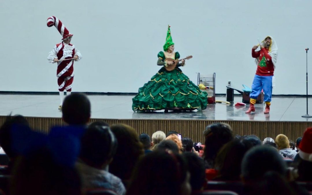 Cantan «Jingle Bells» y «Los peces en el río» durante un divertido paseo por la música navideña