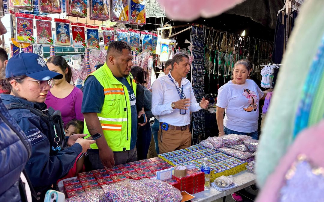 Realizan labores de monitoreo y prevención en puestos de la temporada navideña para evitar riesgos