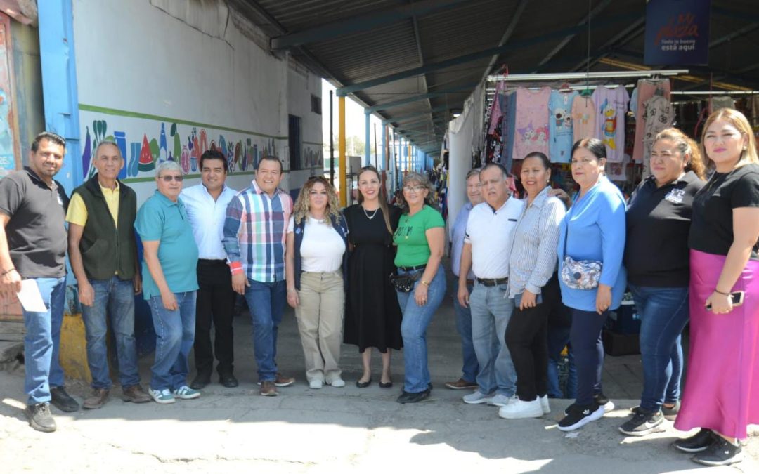 Establece Alcaldesa compromiso de trabajo con gremio de tianguistas