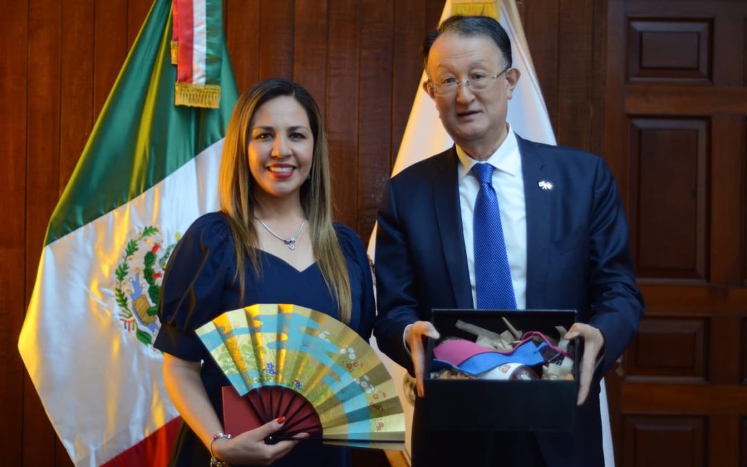 Recibe Melanie en Silao a Takero Aoyama, cónsul japonés de León