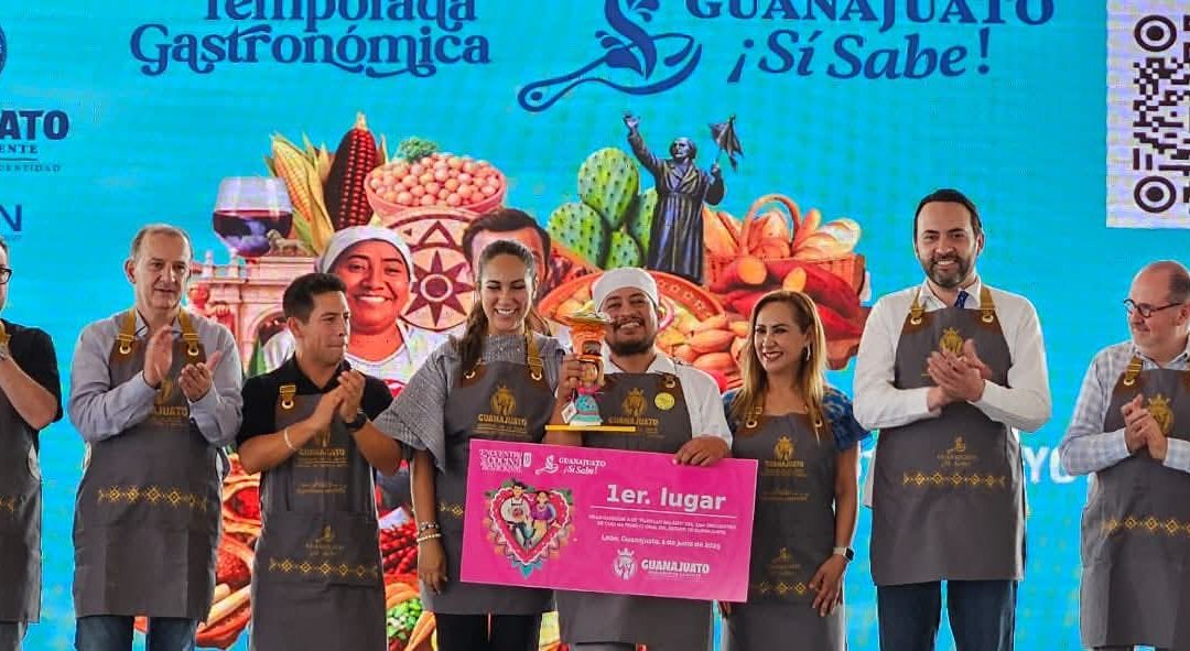 Triunfa silaoense en concurso estatal de cocina tradicional con la deliciosa nieve “Beso de mezquite”