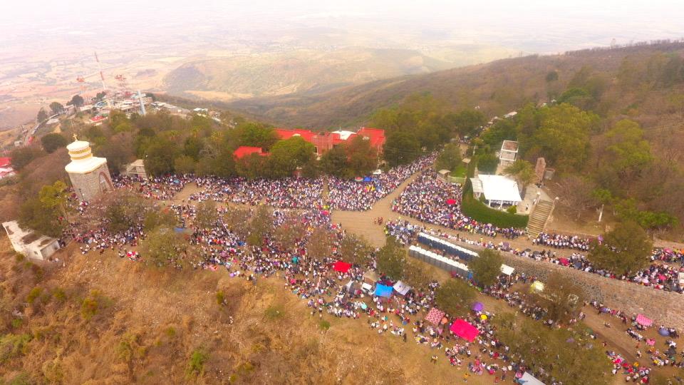 Participan más de 13 mil personas en la Peregrinación al Santuario de Cristo Rey de la Paz 2025