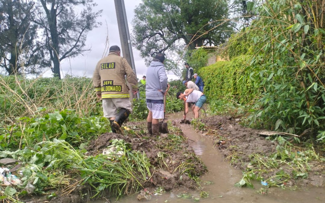 Brindan apoyo en Valle de San José con desfogue para darle salida al agua