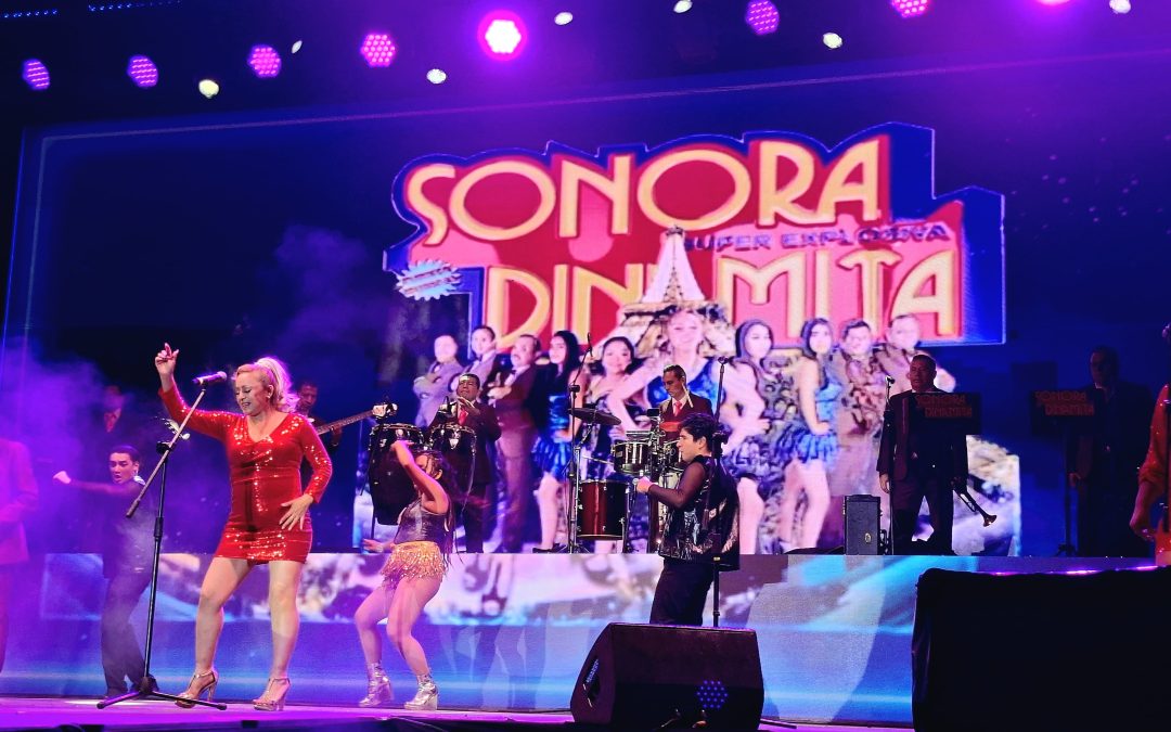 Vibra el Teatro del Pueblo con la poderosa y explosiva ‘Guerra de Sonoras’