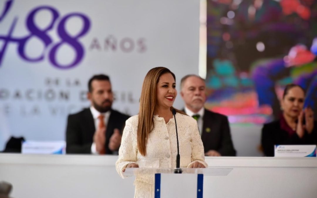 Conmemora Melanie 488 aniversario de Silao; entrega condecoración a silaoenses