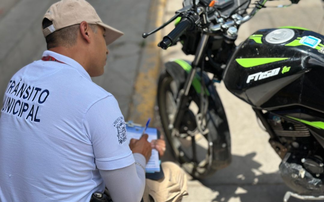 Continúa operativo ‘Casco Seguro’ generando conciencia; ahora se aplicó en Pino Suárez y Guerrero