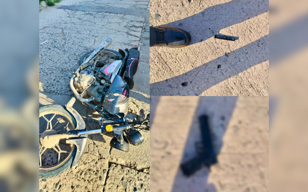 Asegura Seguridad Ciudadana motocicleta con reporte de robo, réplica de arma de fuego y cargador de balines