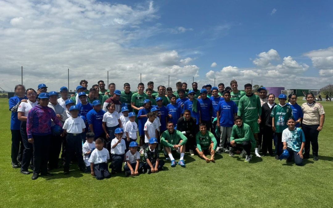 Conviven niñas y niños futbolistas de Silao con estrellas del club León
