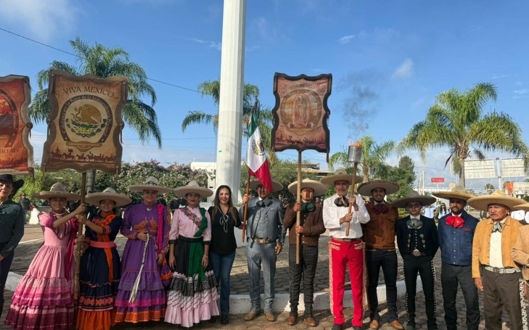 Concluyen celebraciones del Mes Patrio con izamiento en honor a las y los silaoenses insurgentes de 1810