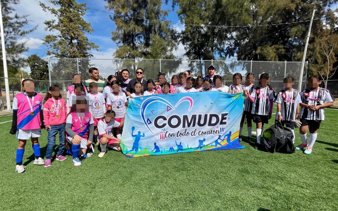 PREMIA COMUDES A GANADORAS DEL PRIMER TORNEO FEMENIL INFANTIL