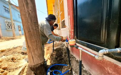 Rehabilitan red de agua en el callejón del Oso y la calle Esperanza