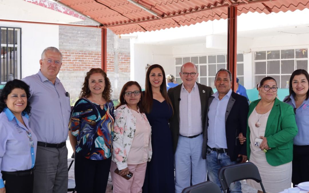 AUTORIDADES ESCUCHAN Y ATIENDEN DE CERCA A LA COMUNIDAD ESCOLAR EN SILAO