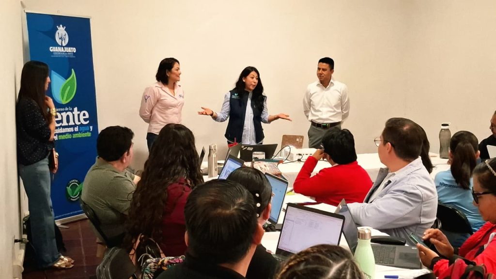 Se reúnen representantes de los Espacios de Cultura del Agua de los 46 municipios del estado,