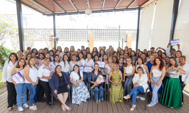 CELEBRAN GRADUACIÓN DE LA TERCERA GENERACIÓN EN CASA CORAZÓN
