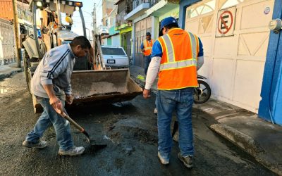 Realiza el SAPAS acciones de limpieza y lavado en la calle Lucero y otros puntos de la ciudad tras lluvia intensa