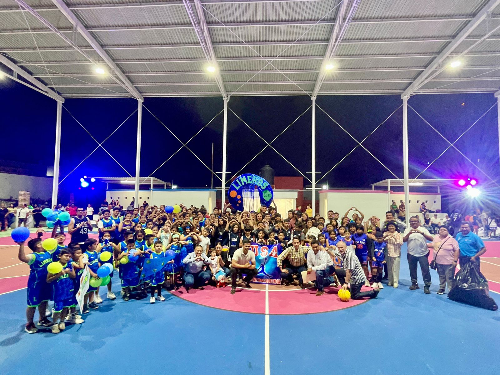 Autoridades municipales inauguraron cancha de básquetbol