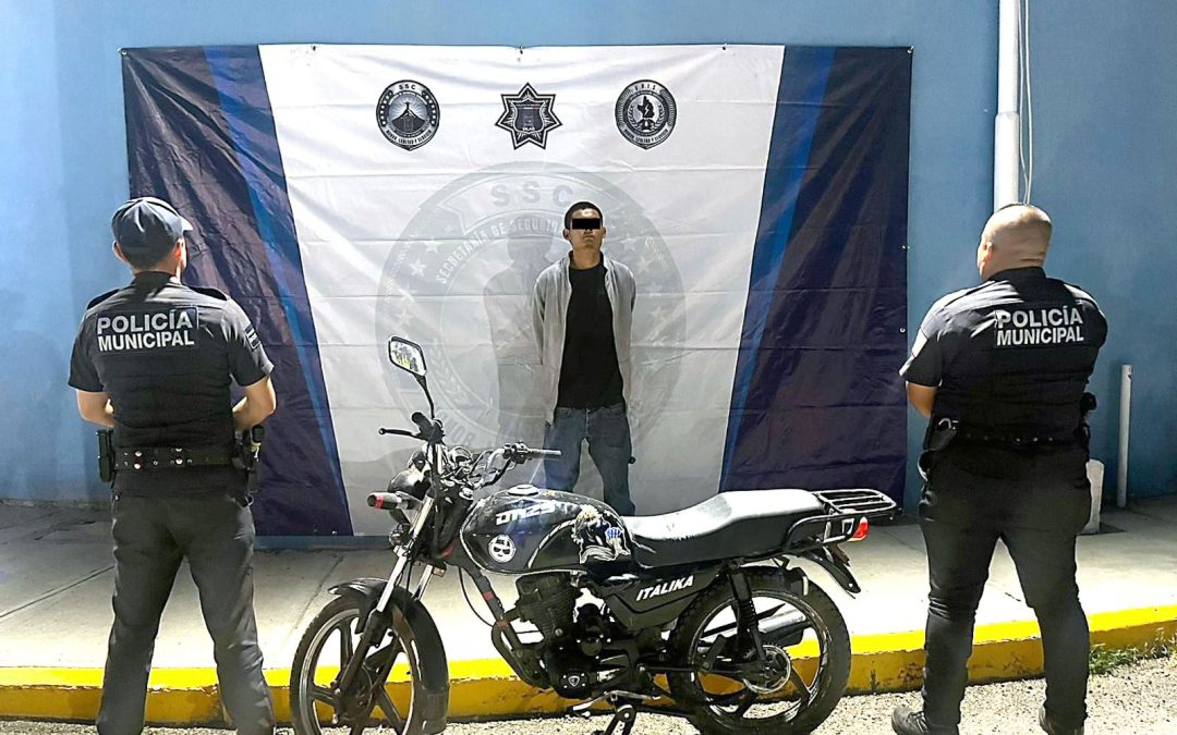 POLICÍA MUNICIPAL DETIENE A UN MASCULINO Y RECUPERA MOTOCICLETA CON REPORTE DE ROBO